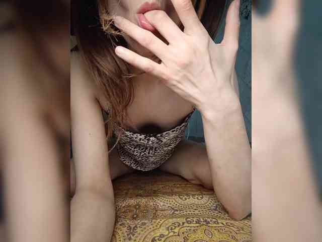 Your-Peachy-Dream webcam