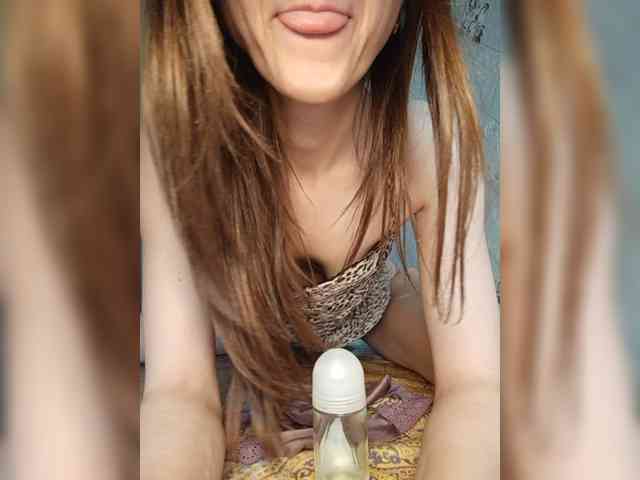 Your-Peachy-Dream webcam