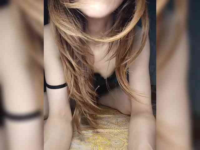 Your-Peachy-Dream webcam