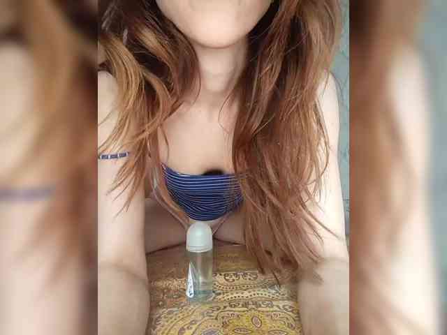 Your-Peachy-Dream webcam