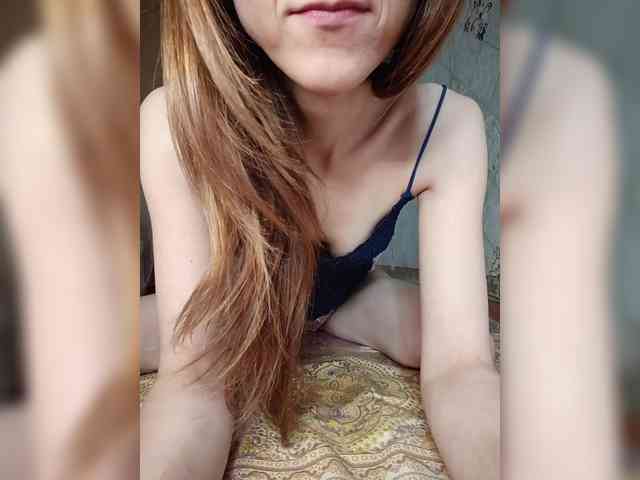 Your-Peachy-Dream webcam