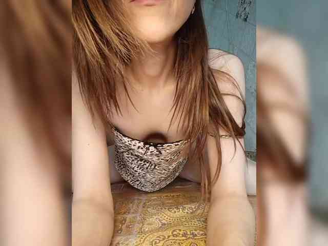 Your-Peachy-Dream webcam