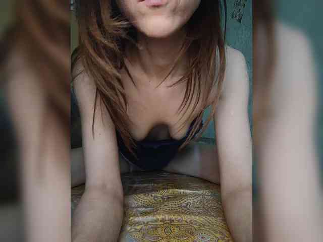 Your-Peachy-Dream webcam