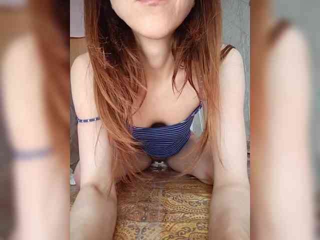 Your-Peachy-Dream webcam