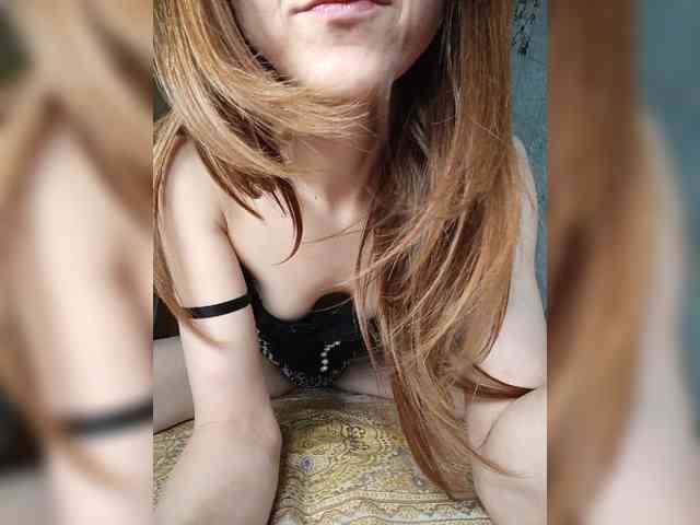 Your-Peachy-Dream webcam