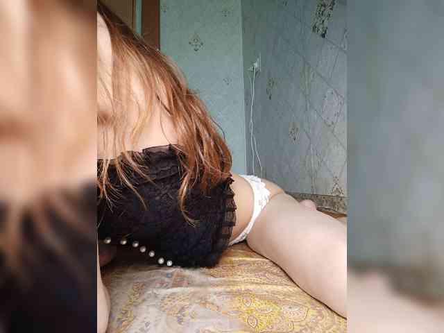 Your-Peachy-Dream webcam