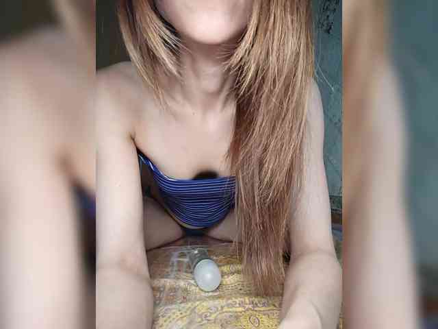 Your-Peachy-Dream webcam