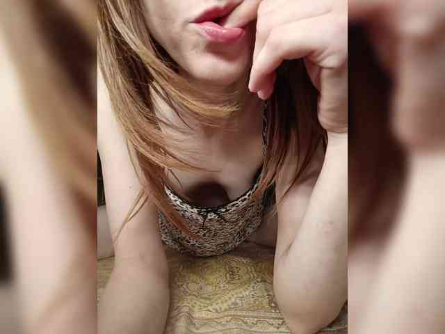 Your-Peachy-Dream webcam