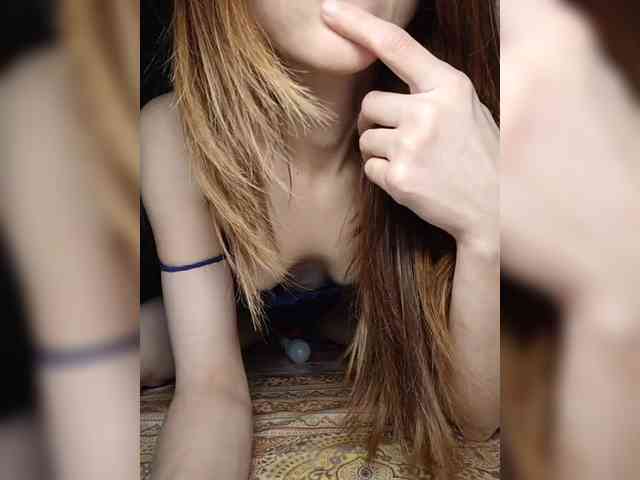 Your-Peachy-Dream webcam