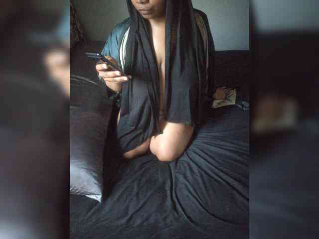 Modella: Desiniah