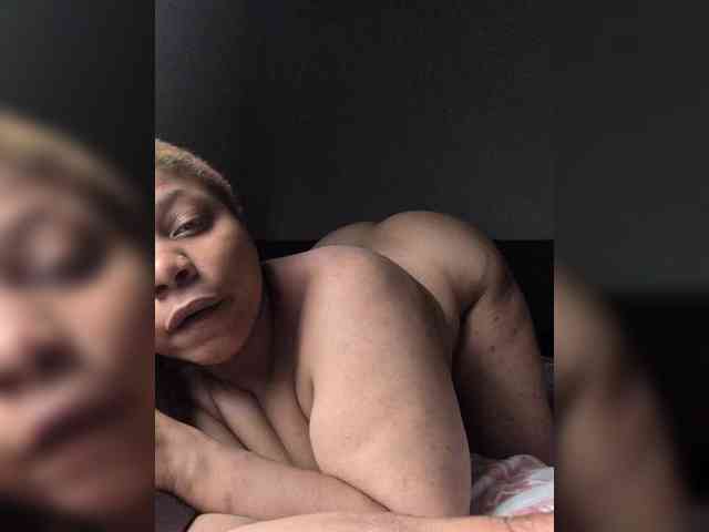 Modella: Desiniah