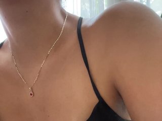 EmilyLeah Porn Show