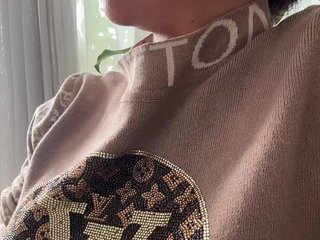 EmilyLeah Porn Show