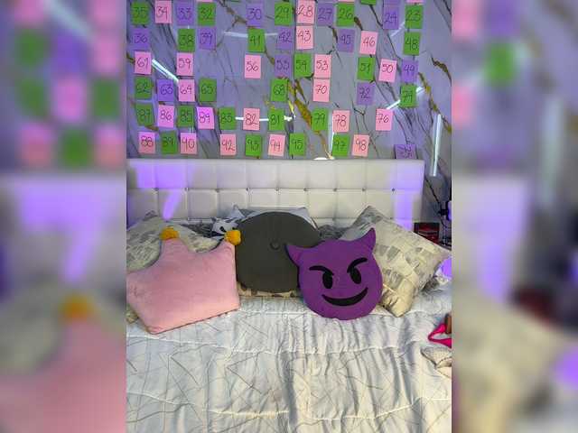 emilyleah live sex show