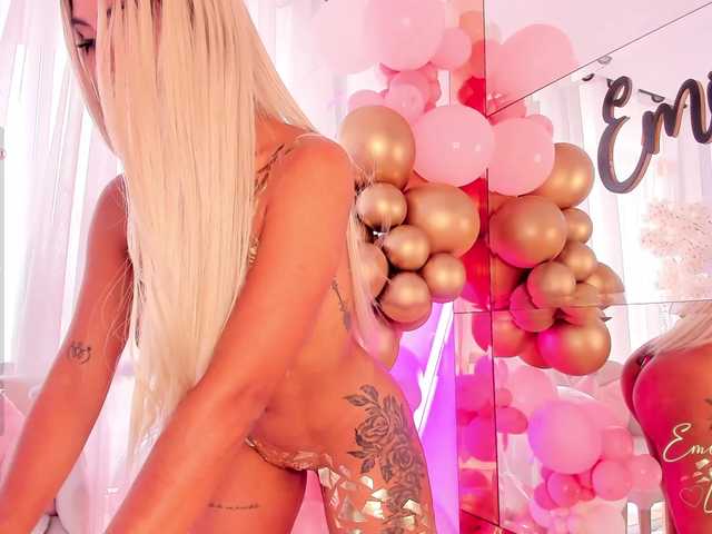 EmilyLeah live cam on BongaCams