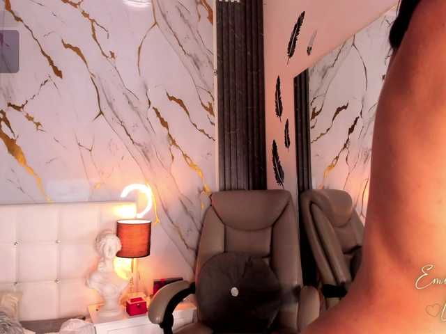 EmilyLeah live webcam show