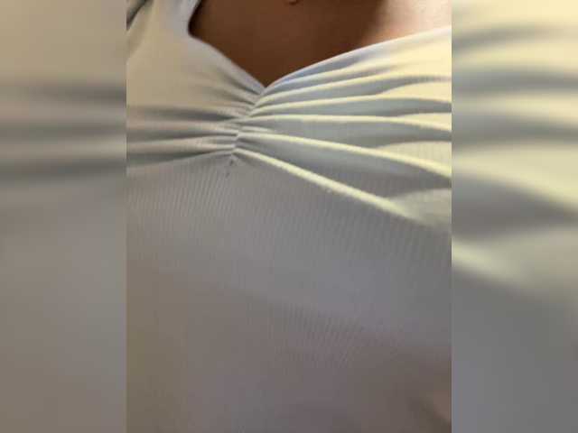 EmilyLeah live webcam show