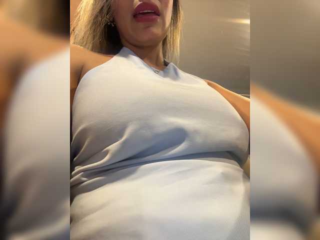 EmilyLeah — live female cam