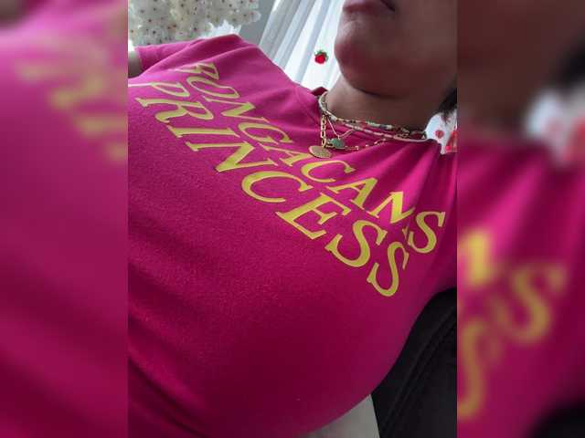 EmilyLeah live cam on BongaCams