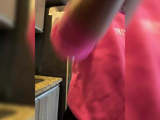EmilyLeah live cam on BongaCams