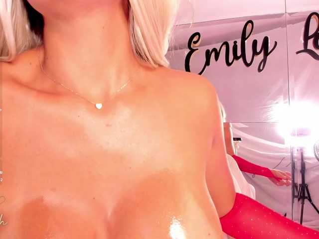 EmilyLeah live cam