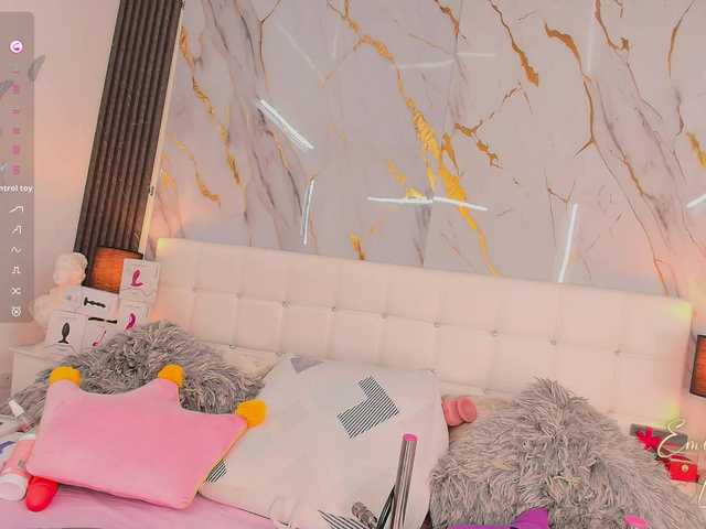 EmilyLeah live cam on BongaCams