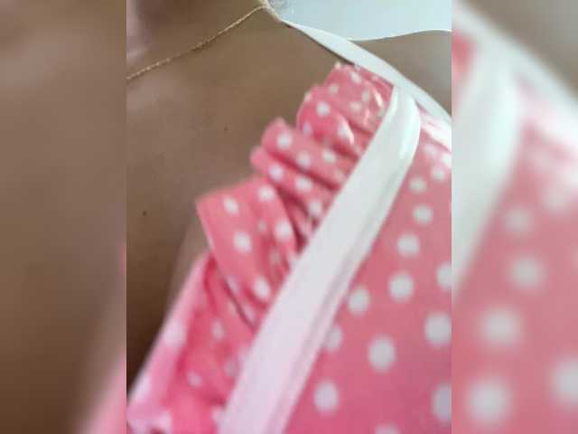 EmilyLeah live cam on BongaCams