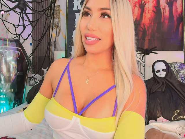 EmilyLeah live cam on BongaCams