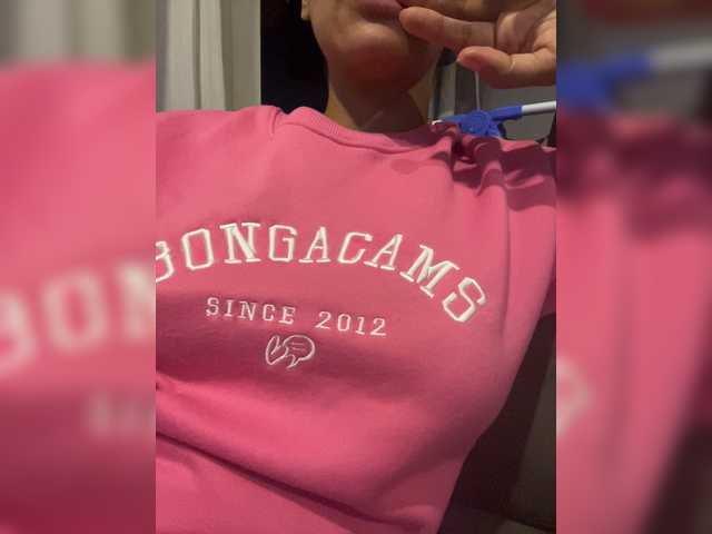 EmilyLeah live cam on BongaCams