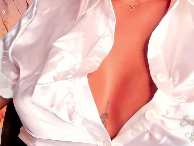 EmilyLeah live webcam show