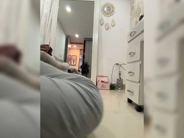 EmilyLeah live cam on BongaCams