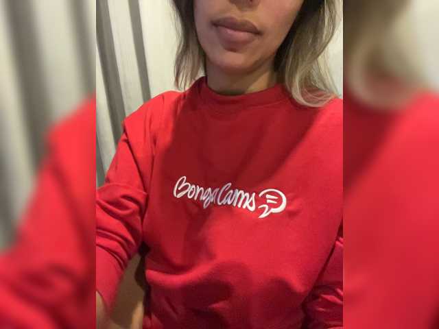 EmilyLeah live cam on BongaCams