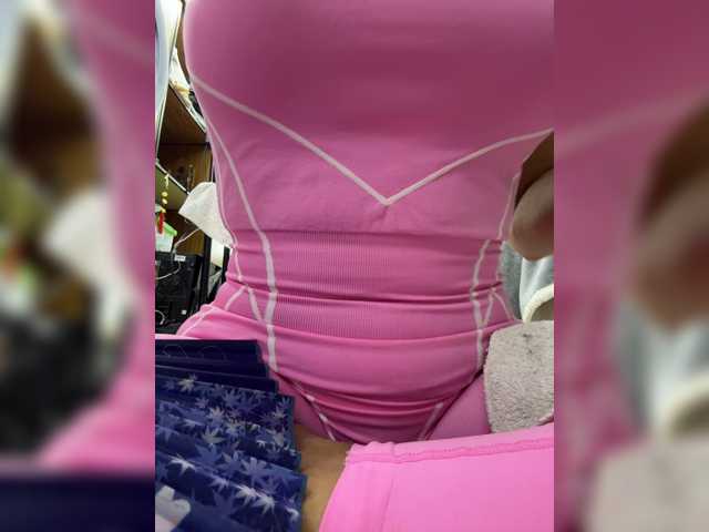 EmilyLeah live cam on BongaCams