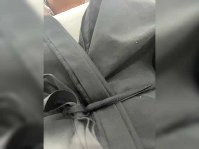 EmilyLeah's BongaCams show and profile