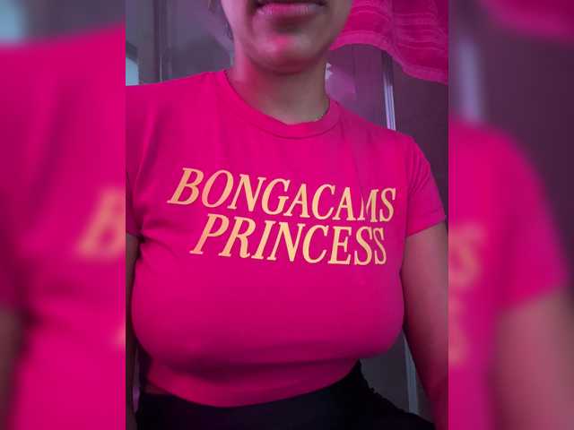 EmilyLeah live cam on BongaCams