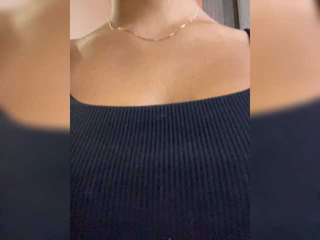 EmilyLeah live cam on BongaCams