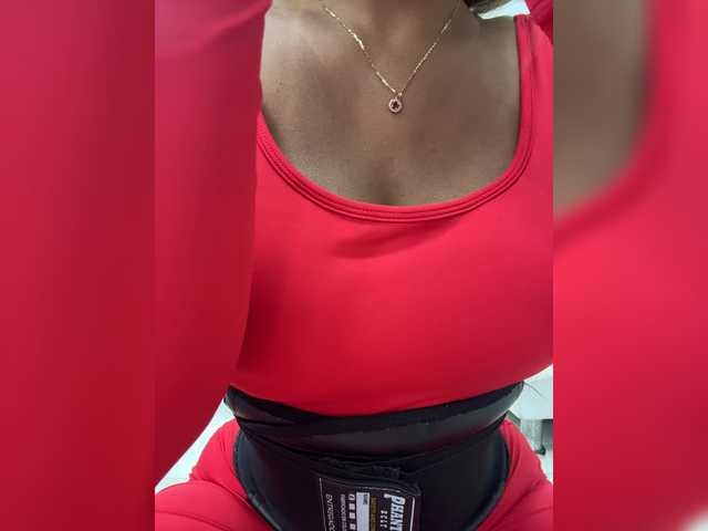 EmilyLeah live cam on BongaCams
