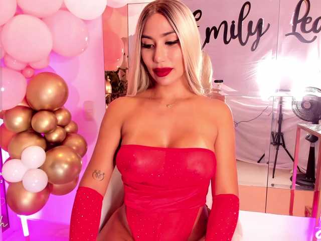 EmilyLeah live cam on BongaCams