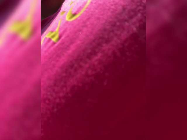 EmilyLeah live cam on BongaCams