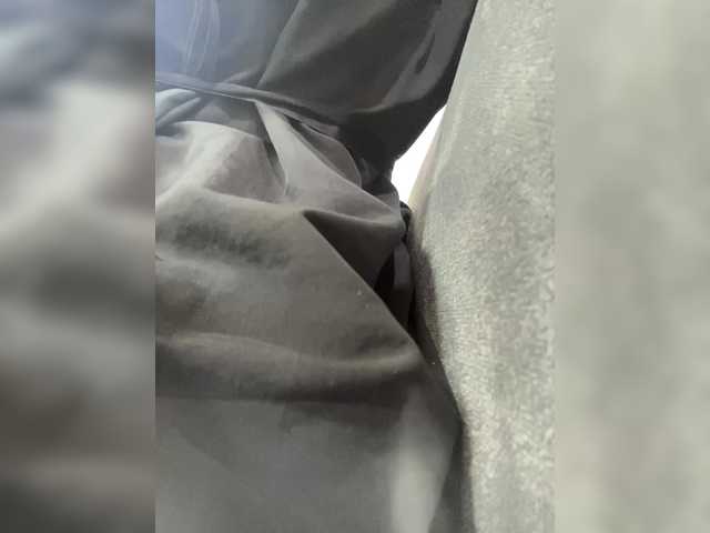 EmilyLeah's BongaCams show and profile