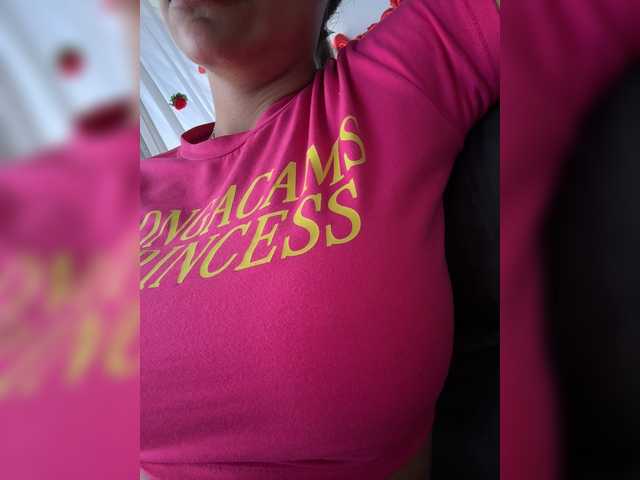 EmilyLeah live cam on BongaCams