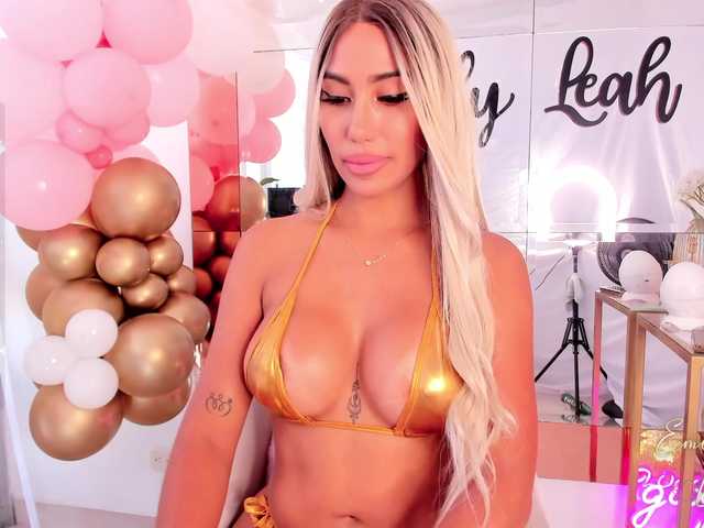 EmilyLeah live cam on BongaCams