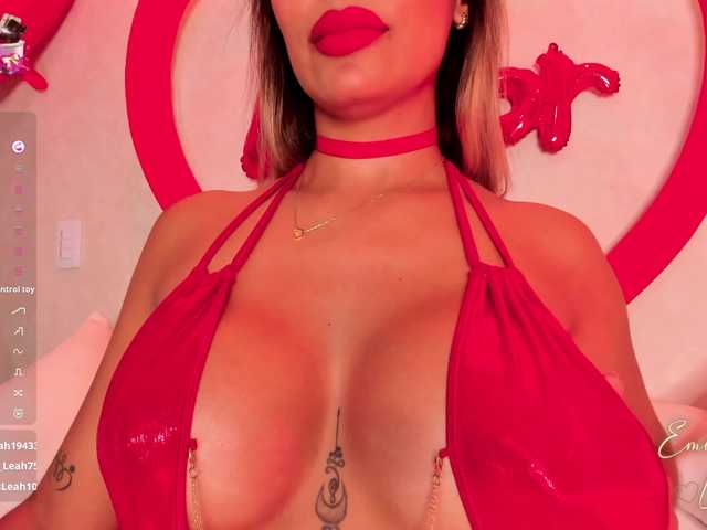 EmilyLeah live cam on BongaCams