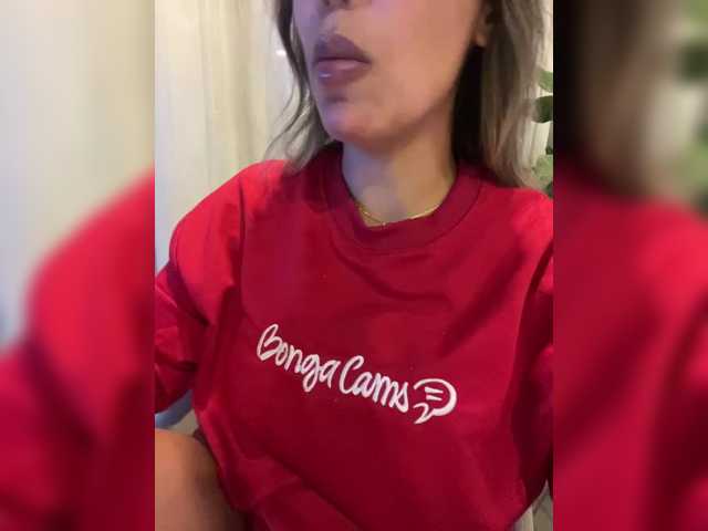 EmilyLeah live cam on BongaCams