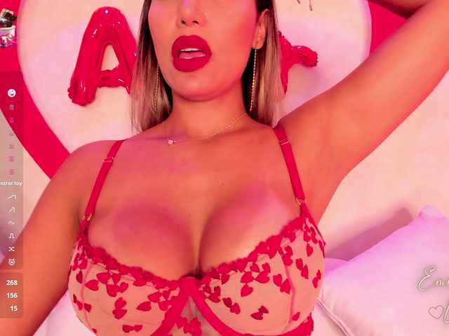 EmilyLeah live cam on BongaCams
