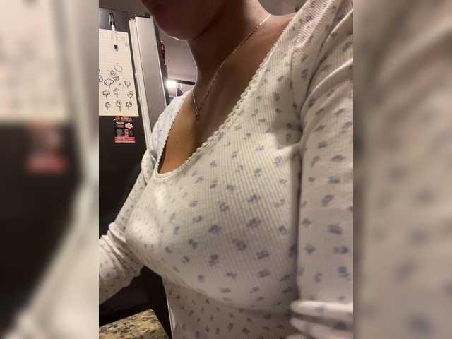EmilyLeah live webcam show
