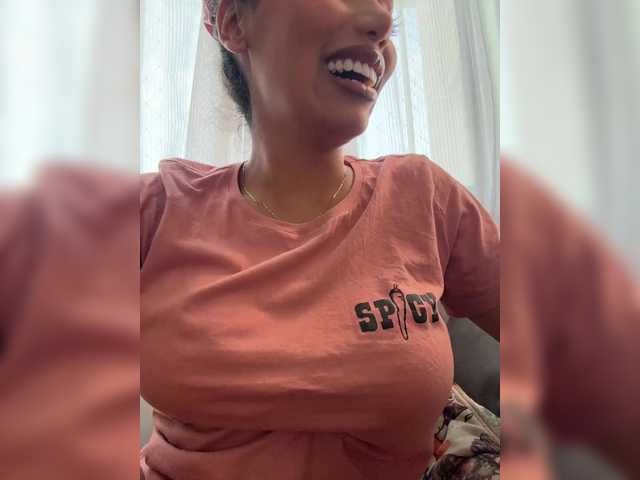 EmilyLeah live cam