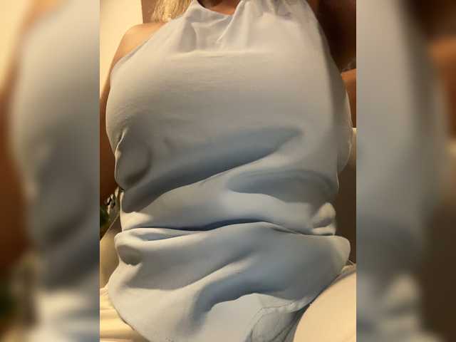EmilyLeah — live female cam