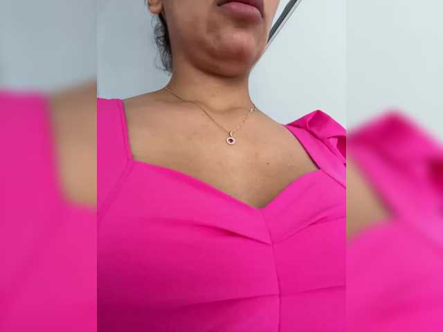 EmilyLeah live cam on BongaCams