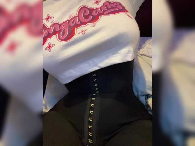 EmilyLeah live cam on BongaCams